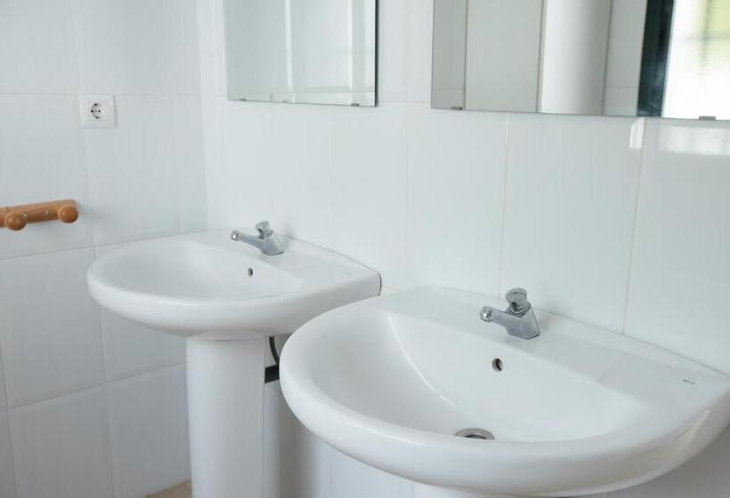 Семейный Номер, Alojamiento El Monasterio