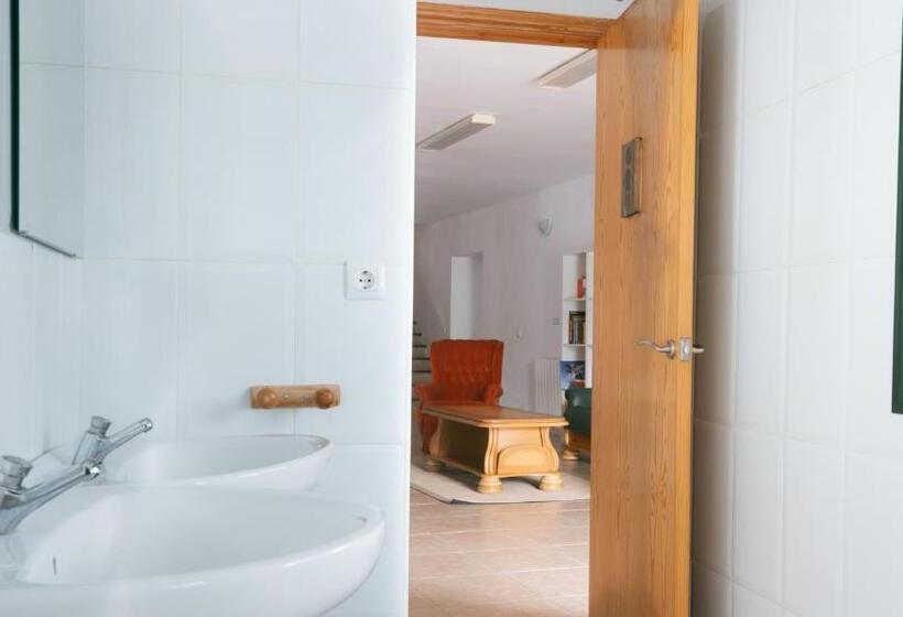 Семейный Номер, Alojamiento El Monasterio