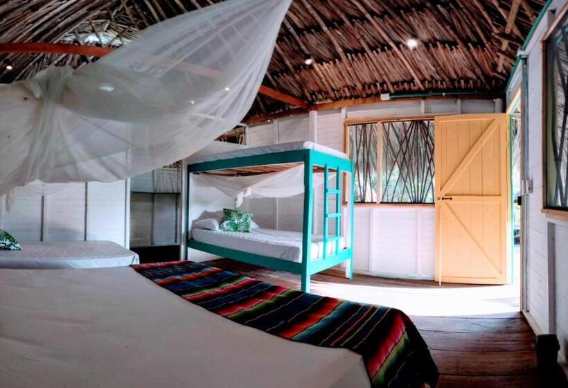 غرفة عائلية, Cabañas La Múcura