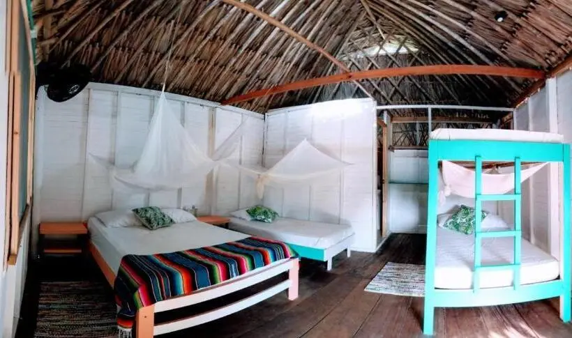 Perhehuone, Cabañas La Múcura