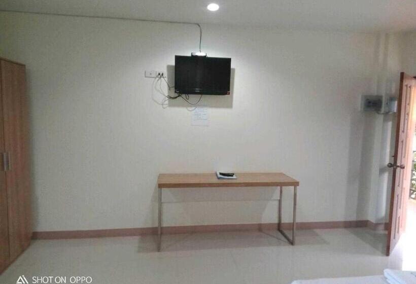 스탠다드 룸 킹사이즈 침대, Bumnsaya Place บุญสะญา เพลส