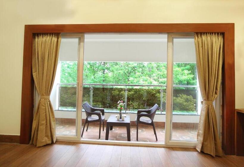 Deluxe Rum, La Feliz Palacio