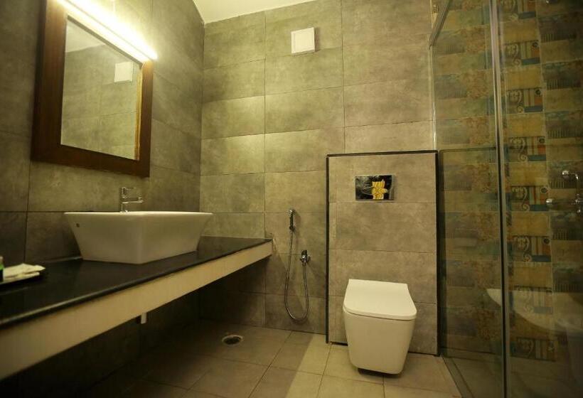 Svit, La Feliz Palacio