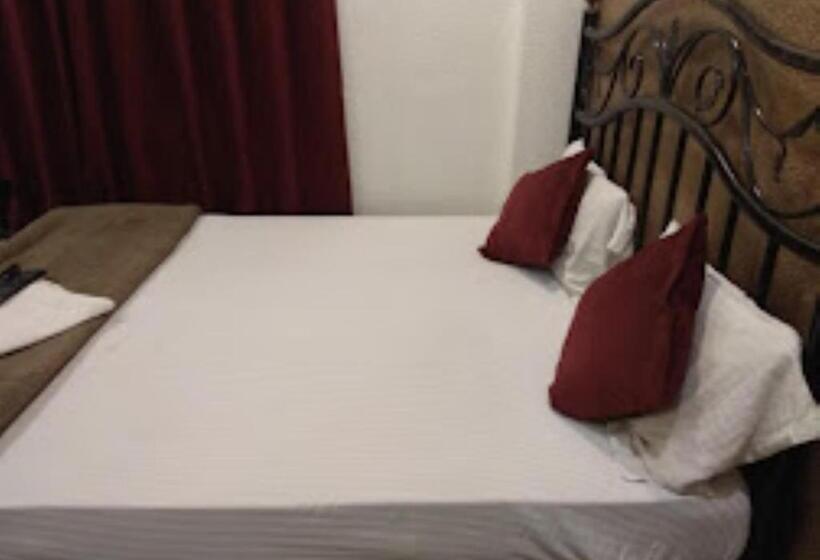 デラックスルーム, Preetam Aurangabad