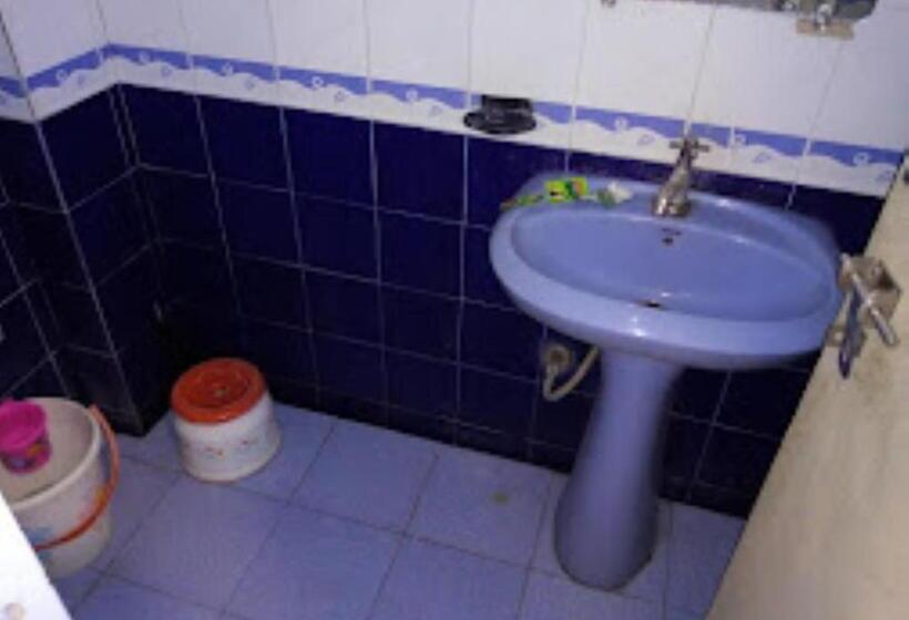 キングサイズベッドのデラックスルーム, Preetam Aurangabad