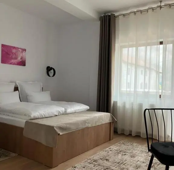 اتاق استاندارد با بالکن, Casa Babi