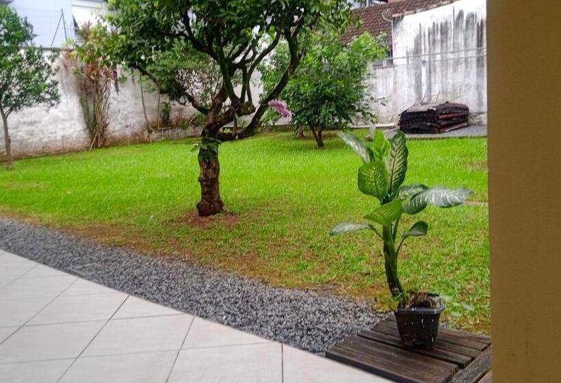 غرفة قياسية فردية حمام مشترك, Joinvillecenter Quarto Individual1