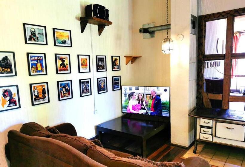 Кровать в Общей Комнате, Mapatagonia Hostel Monumento Nacional