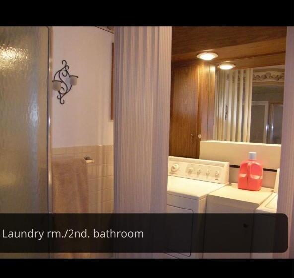 스탠다드 룸, Room In House Lovely Room, Medical Clinical, Shops Restaurant G