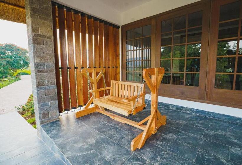 اتاق استاندارد با چشم‌انداز دریاچه, Tabebuia Spa And Safari Resort