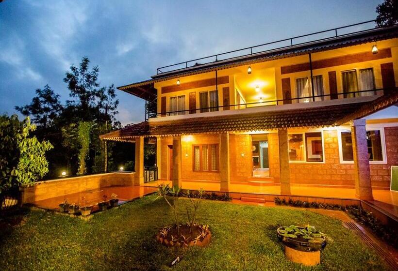 标准间带山景, Wild Courtyard Wayanad Resort