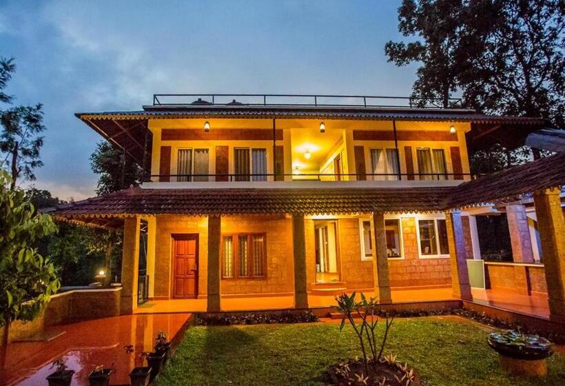 اتاق استاندارد با چشمانداز کوهستان, Wild Courtyard Wayanad Resort
