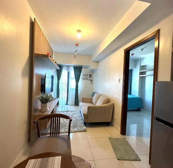 اتاق خانوادگی, C&l Property By Ancho