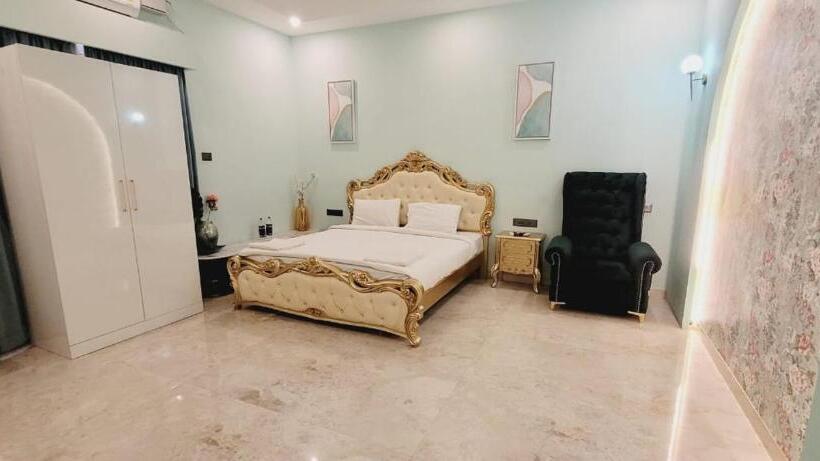 キングサイズベッドのスタンダードルーム, Csr Landmark Resorts