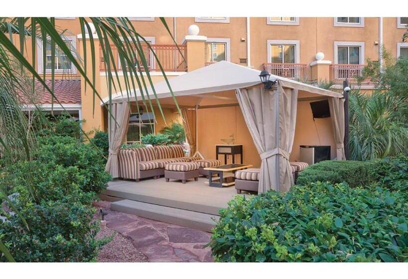 Apartamento 2 Dormitórios, Experience Mediterranean Condo Luxury, Near The Lv Strip   Special Offer Now!