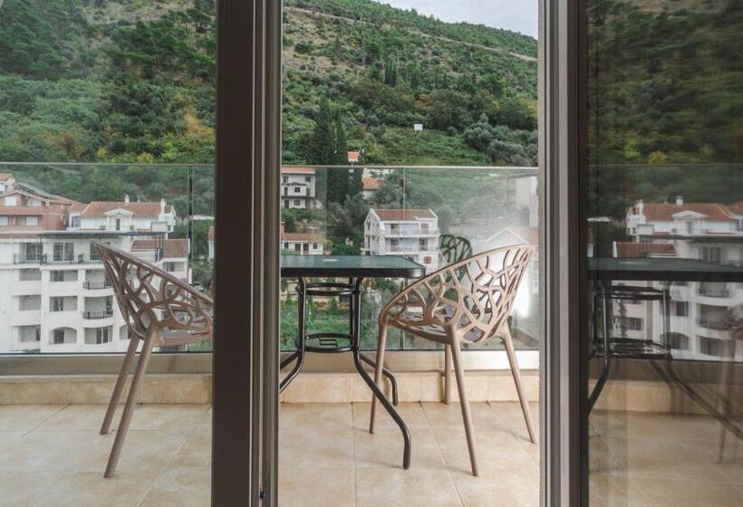 اتاق استاندارد, 219 Budva