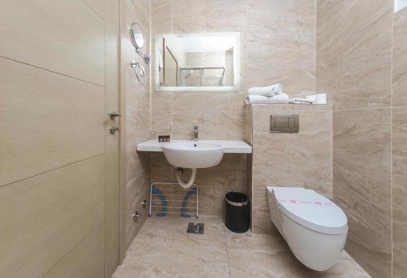 اتاق استاندارد, 219 Budva