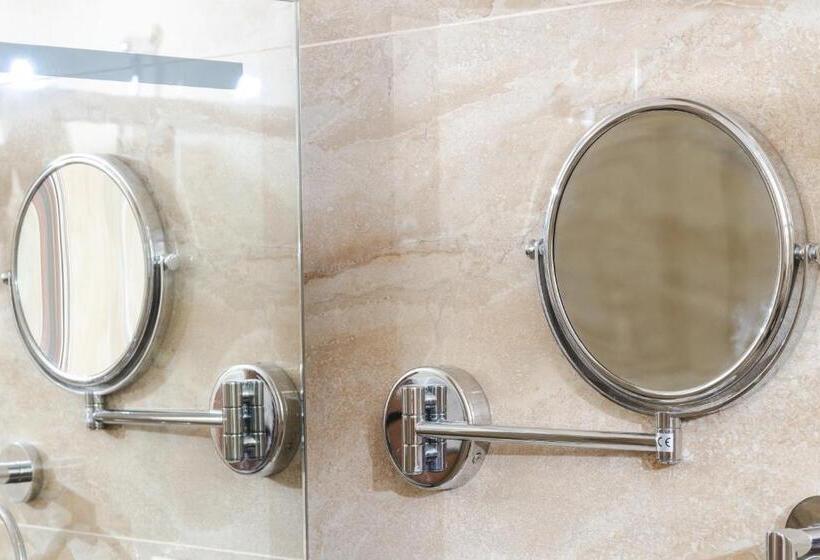 اتاق سوپریور, 219 Budva