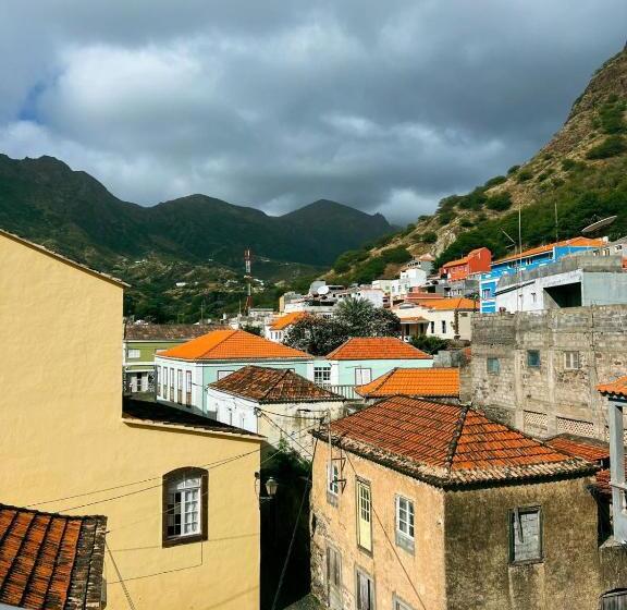 Standard Yhden Hengen Huone Parveke, Bela Sombra