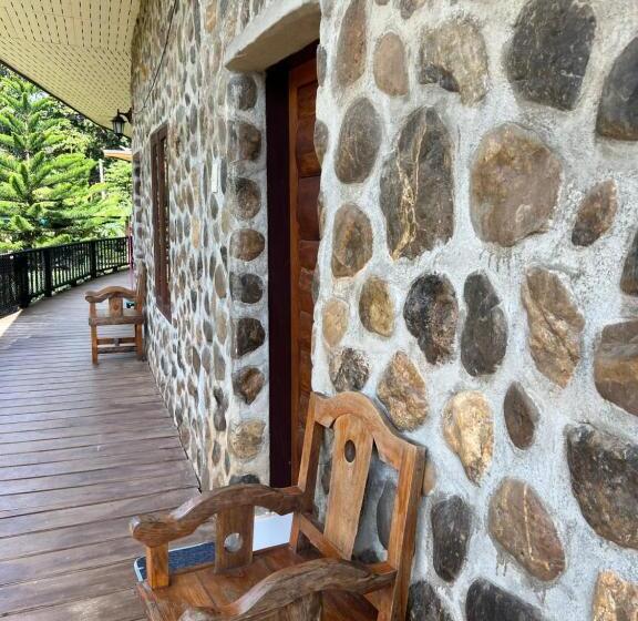 Economy Zimmer, บ้านชนเผ่า แคมป์ปิ้ง แอ็น รีสอร์ต