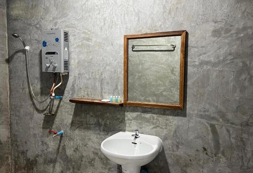 Economy Zimmer, บ้านชนเผ่า แคมป์ปิ้ง แอ็น รีสอร์ต