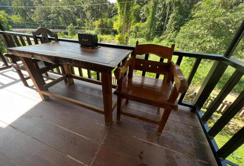 Standardzimmer mit Balkon, บ้านชนเผ่า แคมป์ปิ้ง แอ็น รีสอร์ต