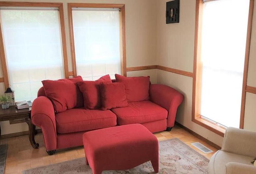 Дом 4 Спальни, A Wine Country Home In Yamhill County