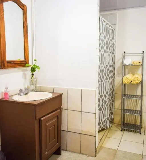 １ベッドルームハウス, Caprichos Rooms