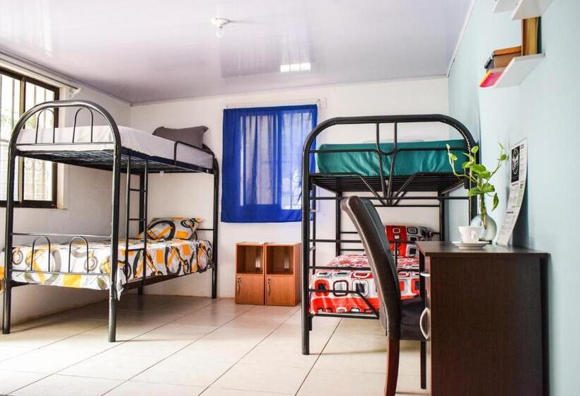 １ベッドルームハウス, Caprichos Rooms