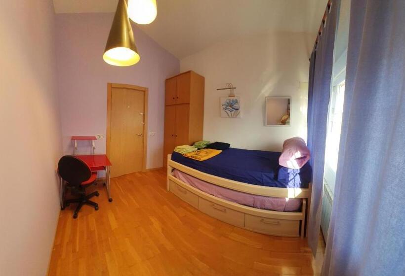 غرفة قياسية, Casa Pinares