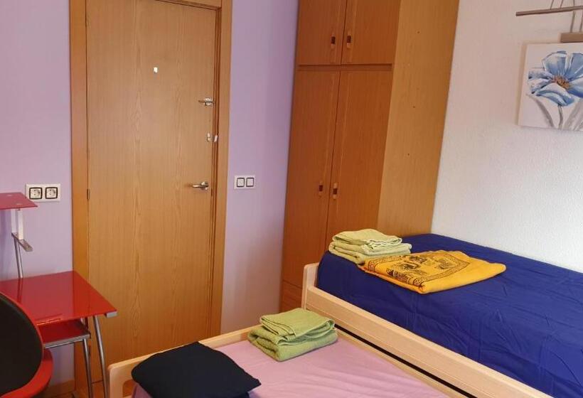 غرفة قياسية, Casa Pinares