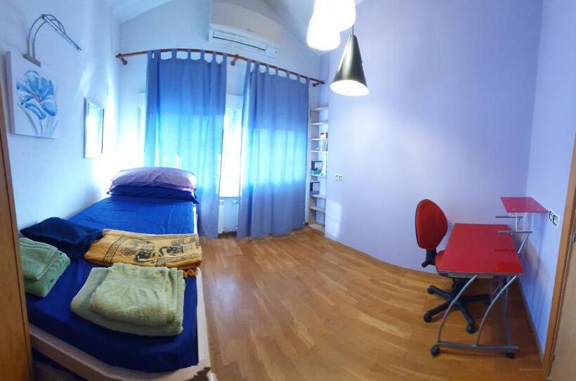 غرفة قياسية, Casa Pinares