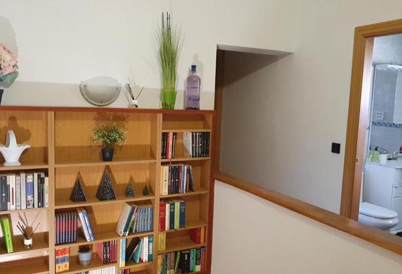 غرفة قياسية, Casa Pinares