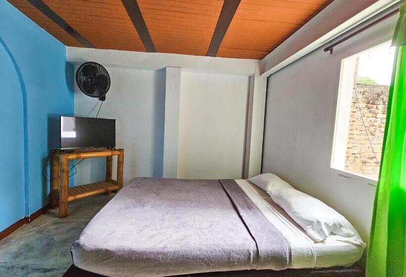 اتاق استاندارد با سرویس بهداشتی مشترک, La Mercedes Lite Hostal By Mh