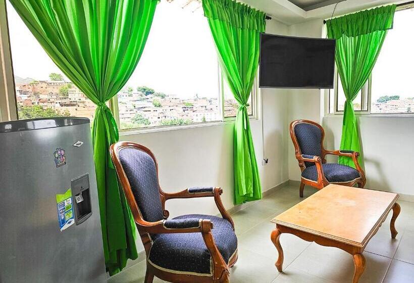 سوییت لوکس, La Mercedes Lite Hostal By Mh