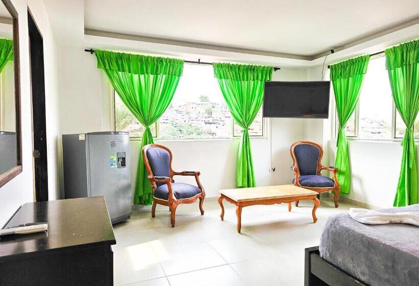 سوییت لوکس, La Mercedes Lite Hostal By Mh