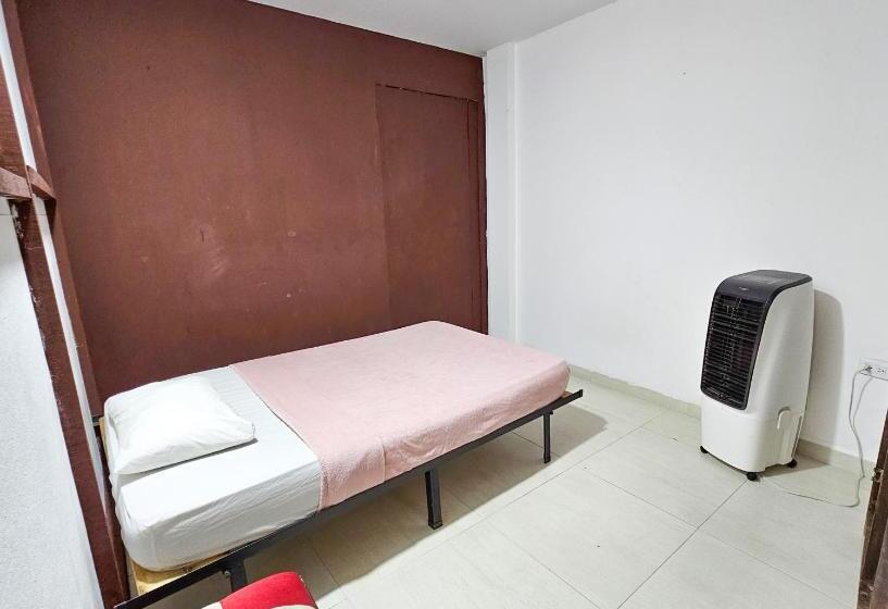 اتاق استاندارد یک تخته با سرویس بهداشتی مشترک, La Mercedes Lite Hostal By Mh