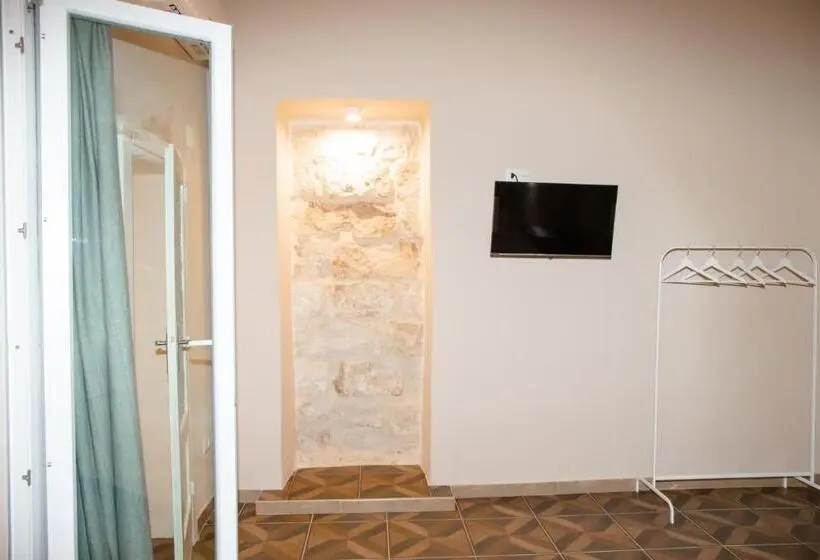 Standard-studio, Suite.delpozzo