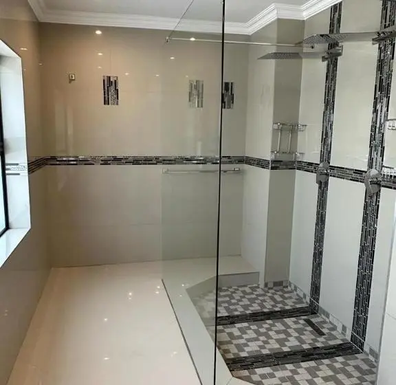 اتاق استاندارد, The Hide In Sandton