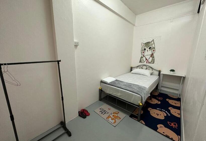 스탠다드 싱글 룸 공동욕실, Madam Guesthouse