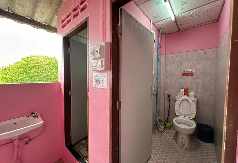 اتاق استاندارد, Madam Guesthouse
