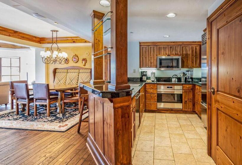 חדר סטנדרט נוף להרים, Austria Haus Club