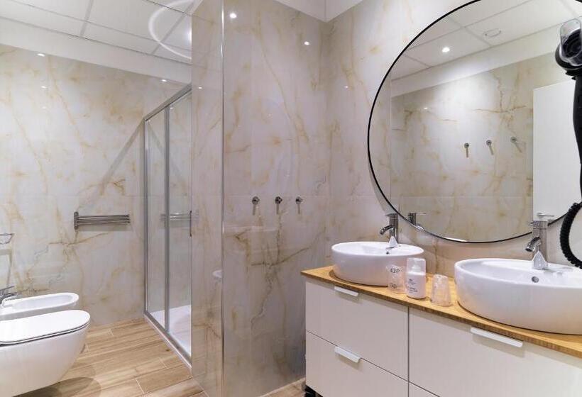 غرفة سوبيريور رباعية, B&bike Como Lake