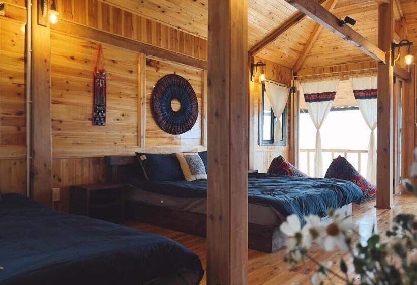 سوییت جونیور با بالکن, Ap Retreat   Ta Van S Heel