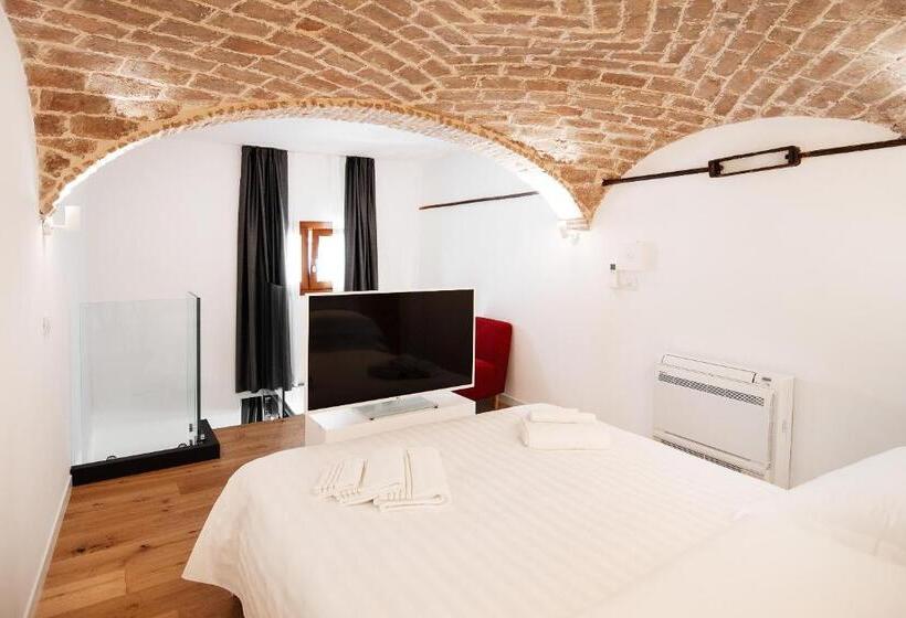 اتاق سوپریور چهار تخته, Duomo B&b