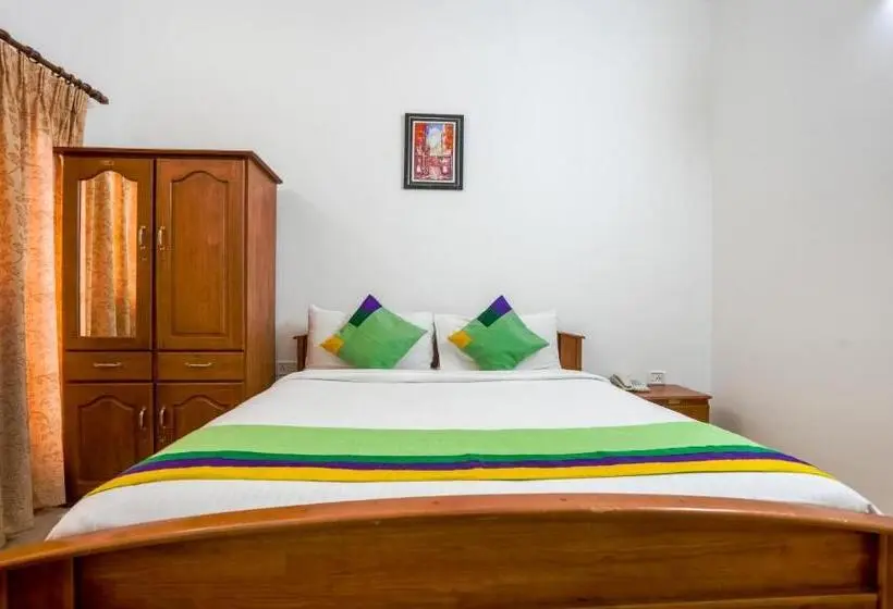 デラックスルーム, Itsy Hotels Classiyo Munnar Crown Resorts With Balcony