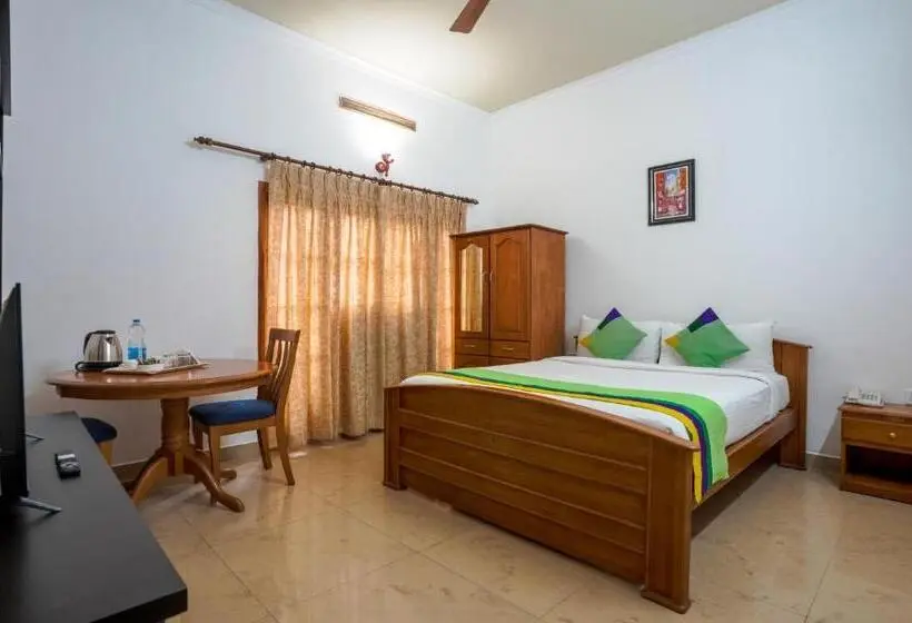 デラックスルーム, Itsy Hotels Classiyo Munnar Crown Resorts With Balcony