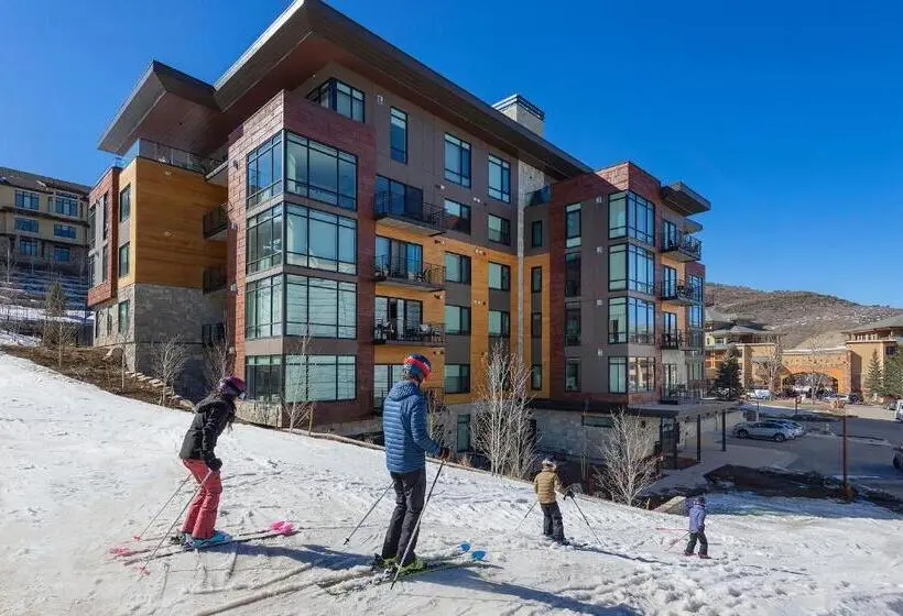キングサイズベッドのデラックスルーム, Lift By All Seasons Resort Lodging