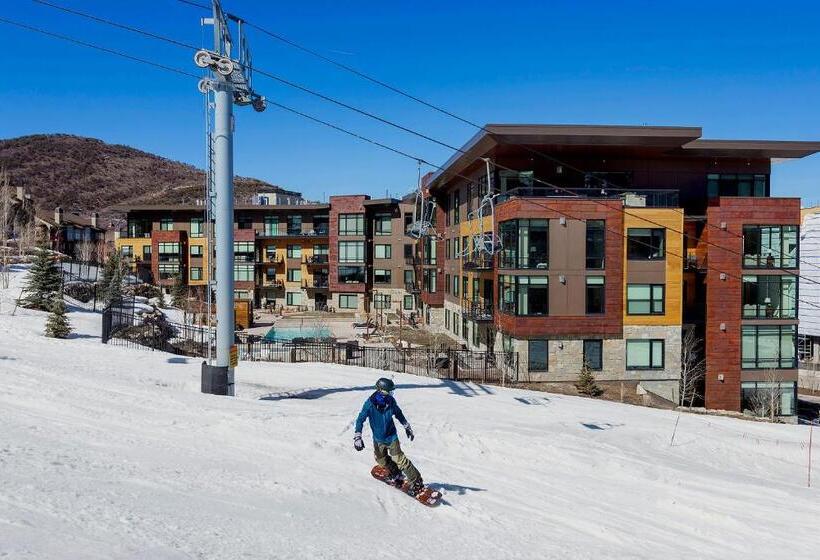 스탠다드 룸 킹사이즈 침대, Lift By All Seasons Resort Lodging