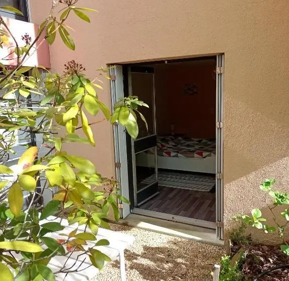Standard-huone, Logement Indépendant Avec Parking Privé Et Terrasse, Au Calme
